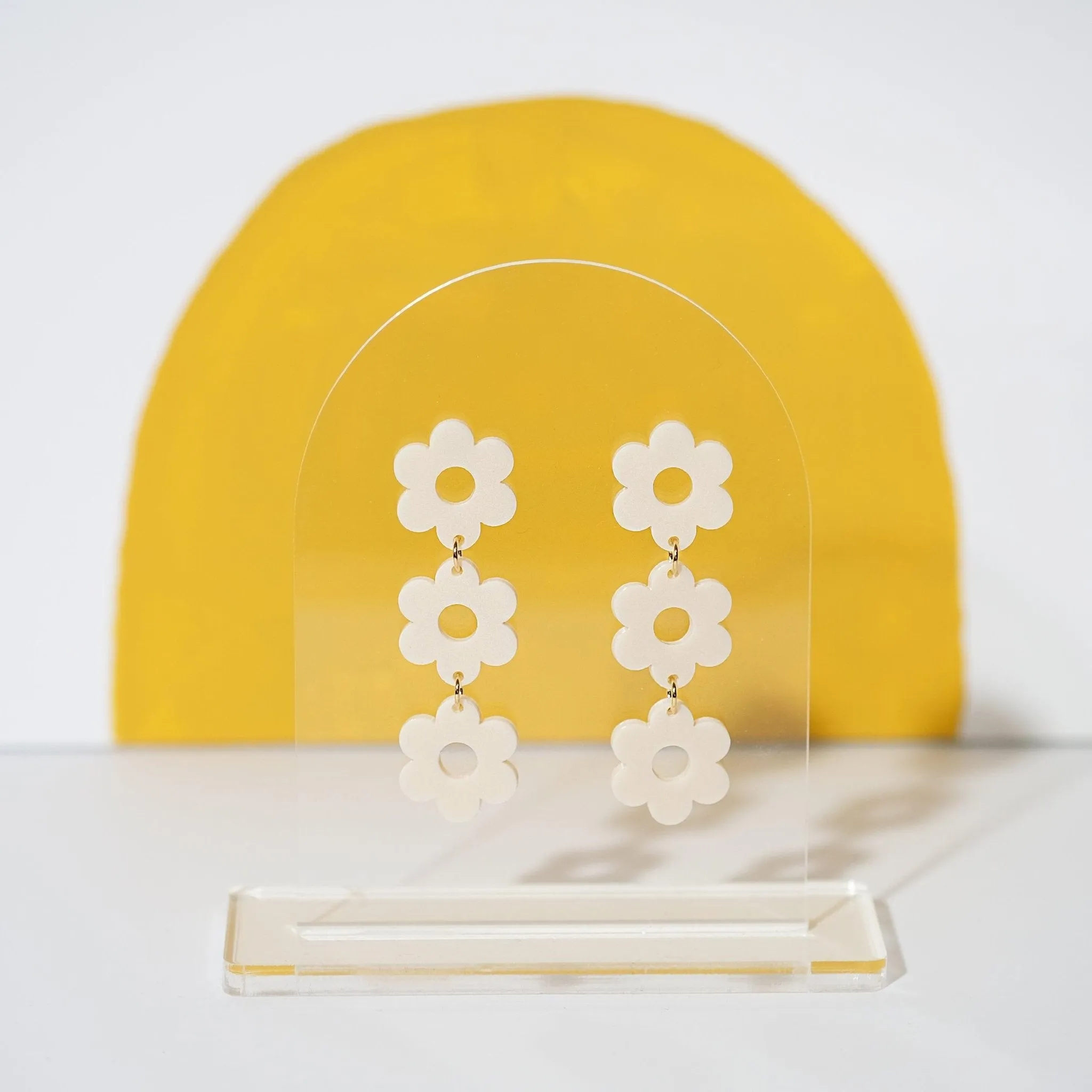 Daisy Chain Earrings in Linen