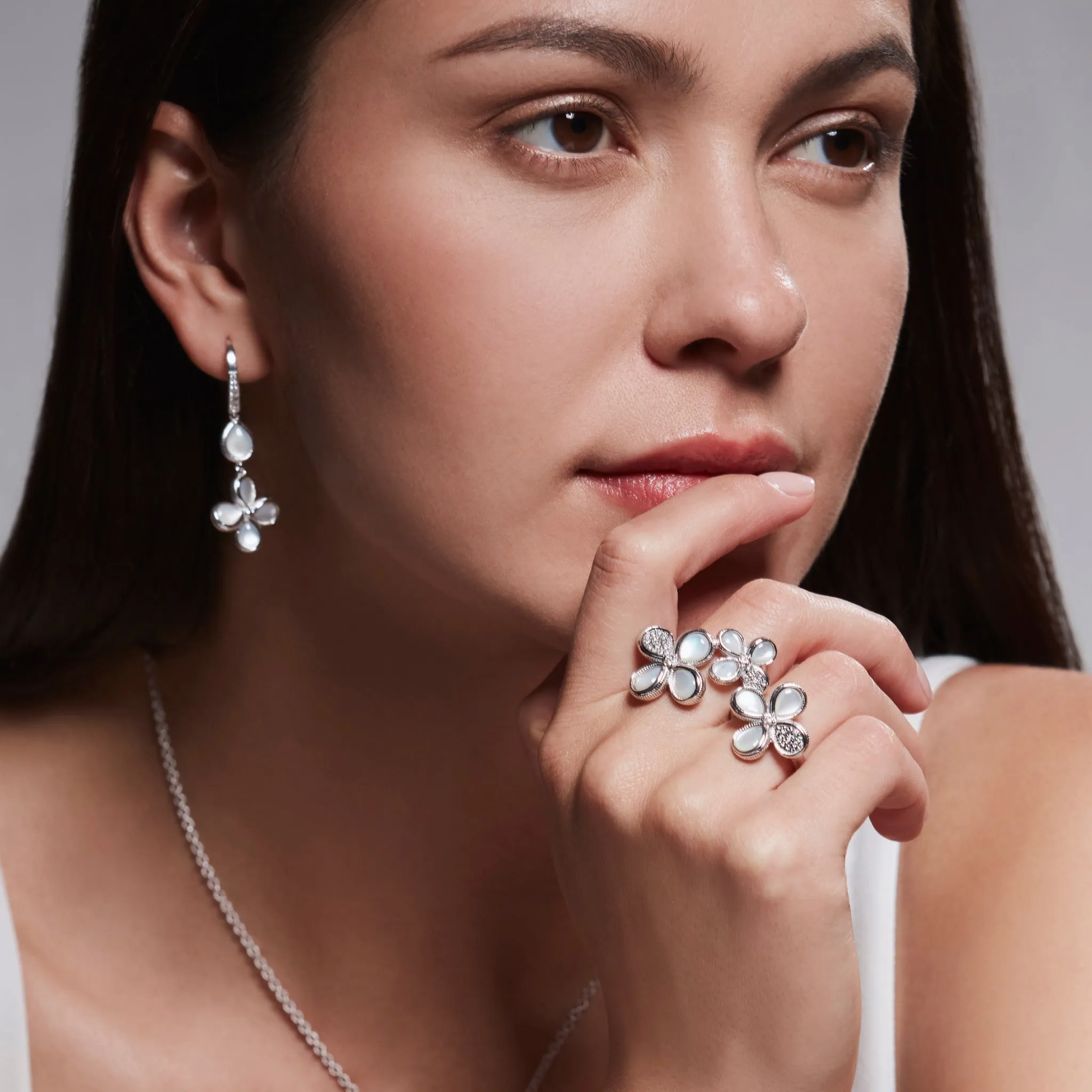 Jardin Double Flower Ring with Mother of Pearl and Diamonds