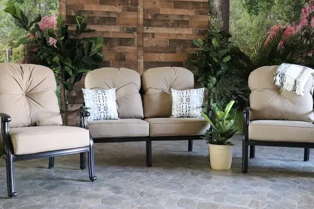 LYNNWOOD 3 PIECE SEATING SET - Love Seat and 2 Club Chairs