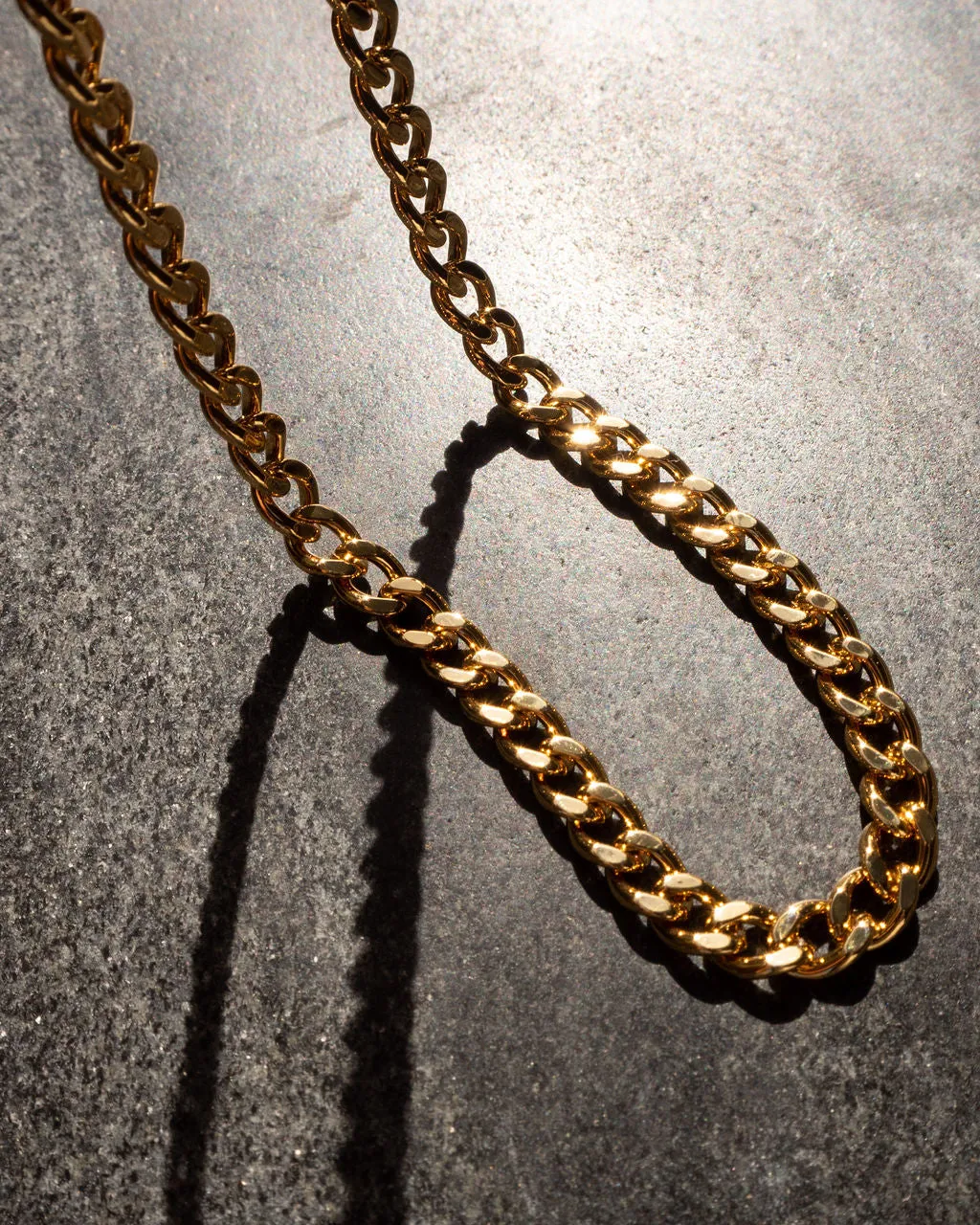 The Classique Skinny Curb Chain (5mm)- Gold